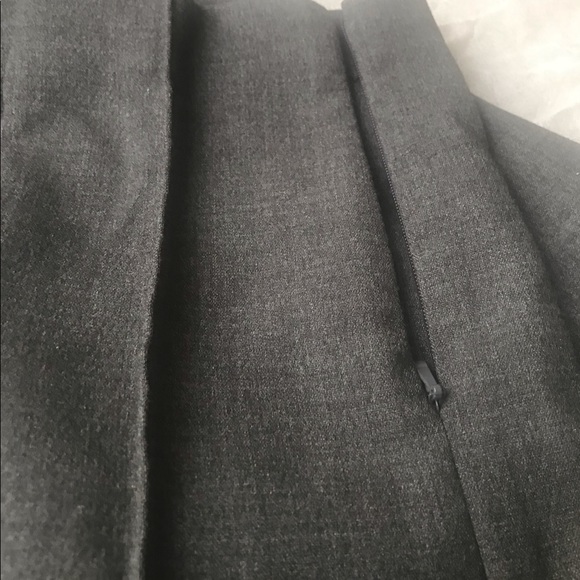 Dark gray Michael kors pants with skinny legs stretchy - Picture 2 of 11